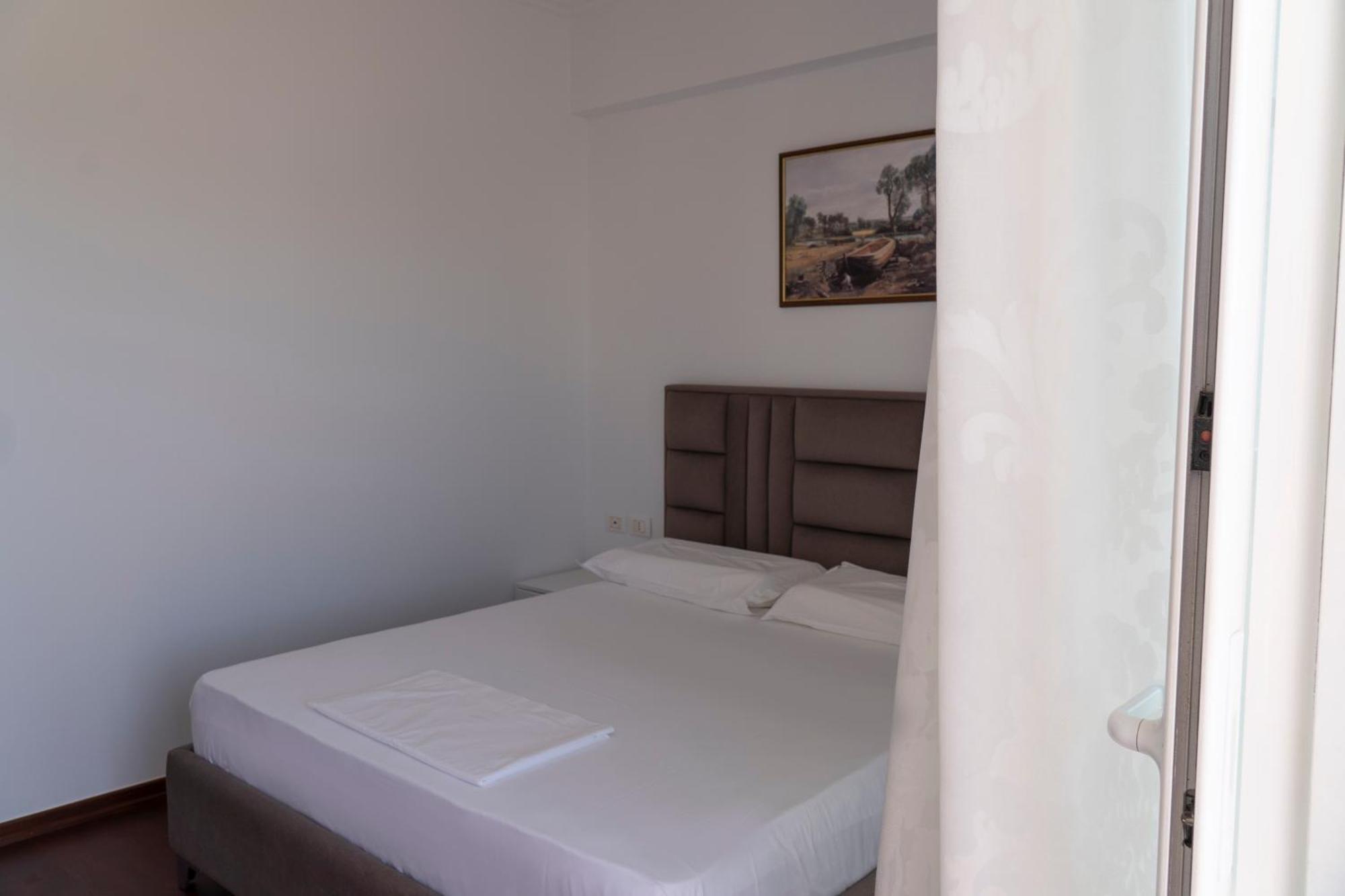 Appartamento Center Sea View Sarandë Esterno foto